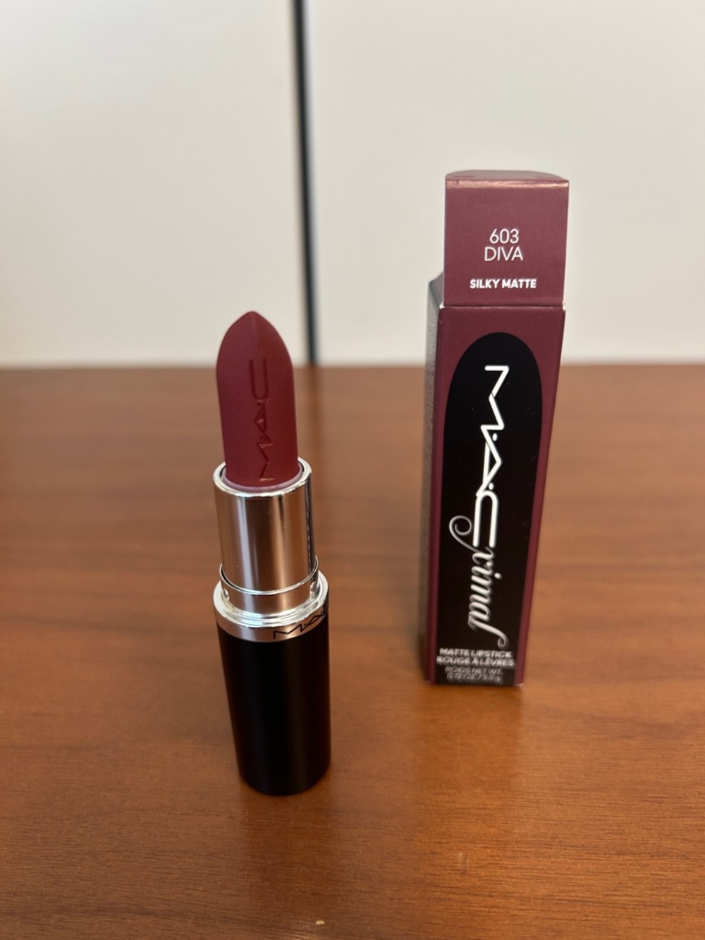 MAC Cosmetics 603 Diva Satin Matte Deep Berry - Picture 3 of 4
